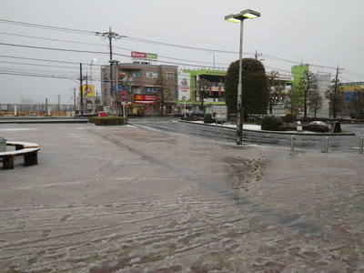 東浦和駅の前のスラッシュアイス状態